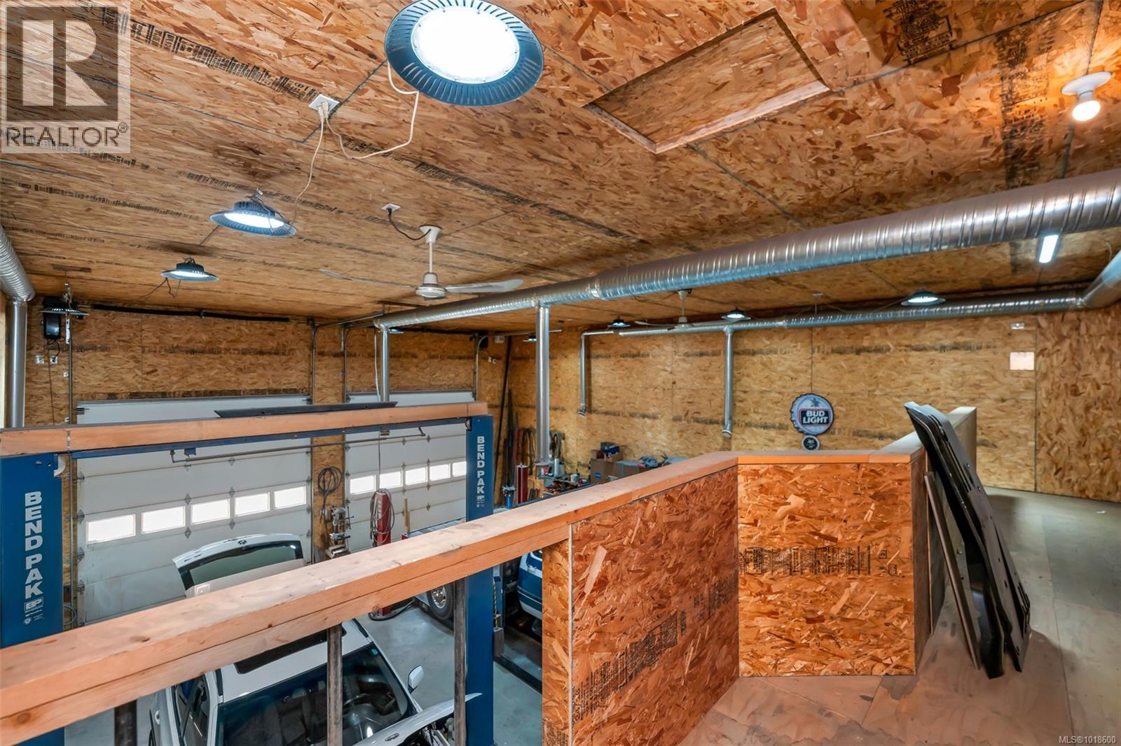 4759 Yellow Point Rd, Ladysmith