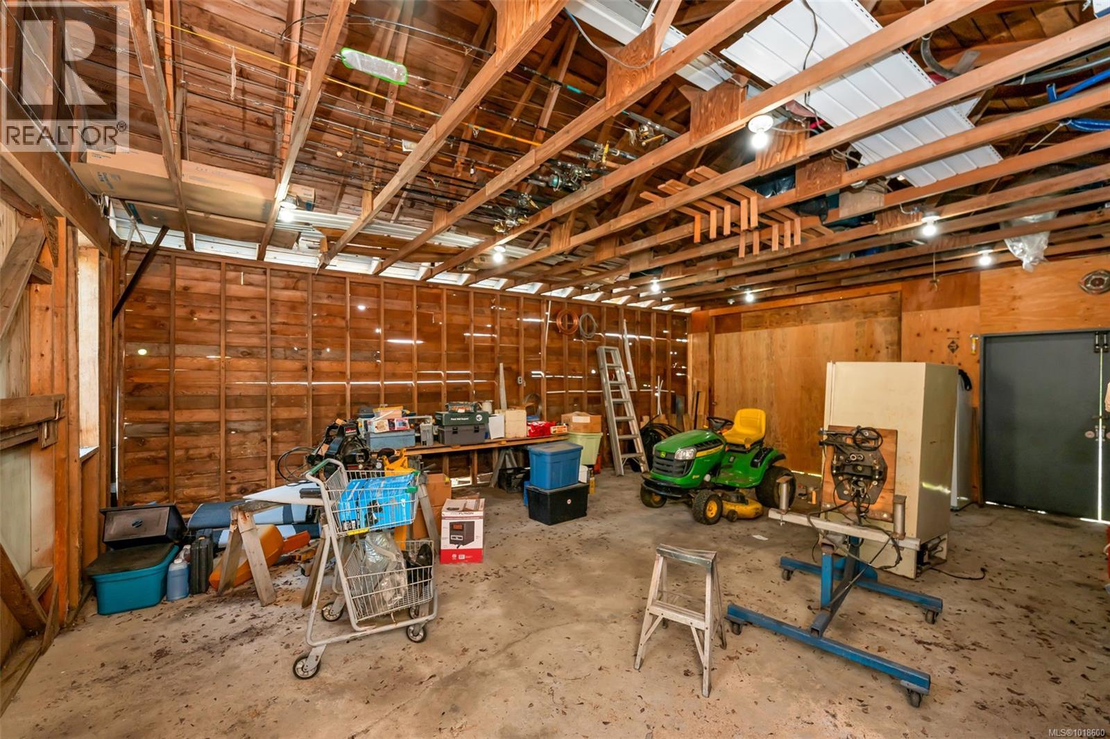 4759 Yellow Point Rd, Ladysmith