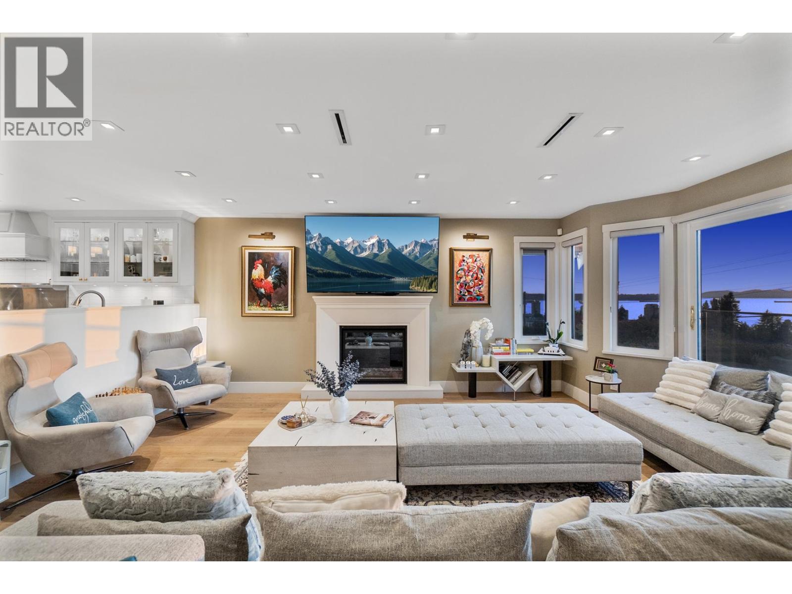 1388 21ST STREET, West Vancouver