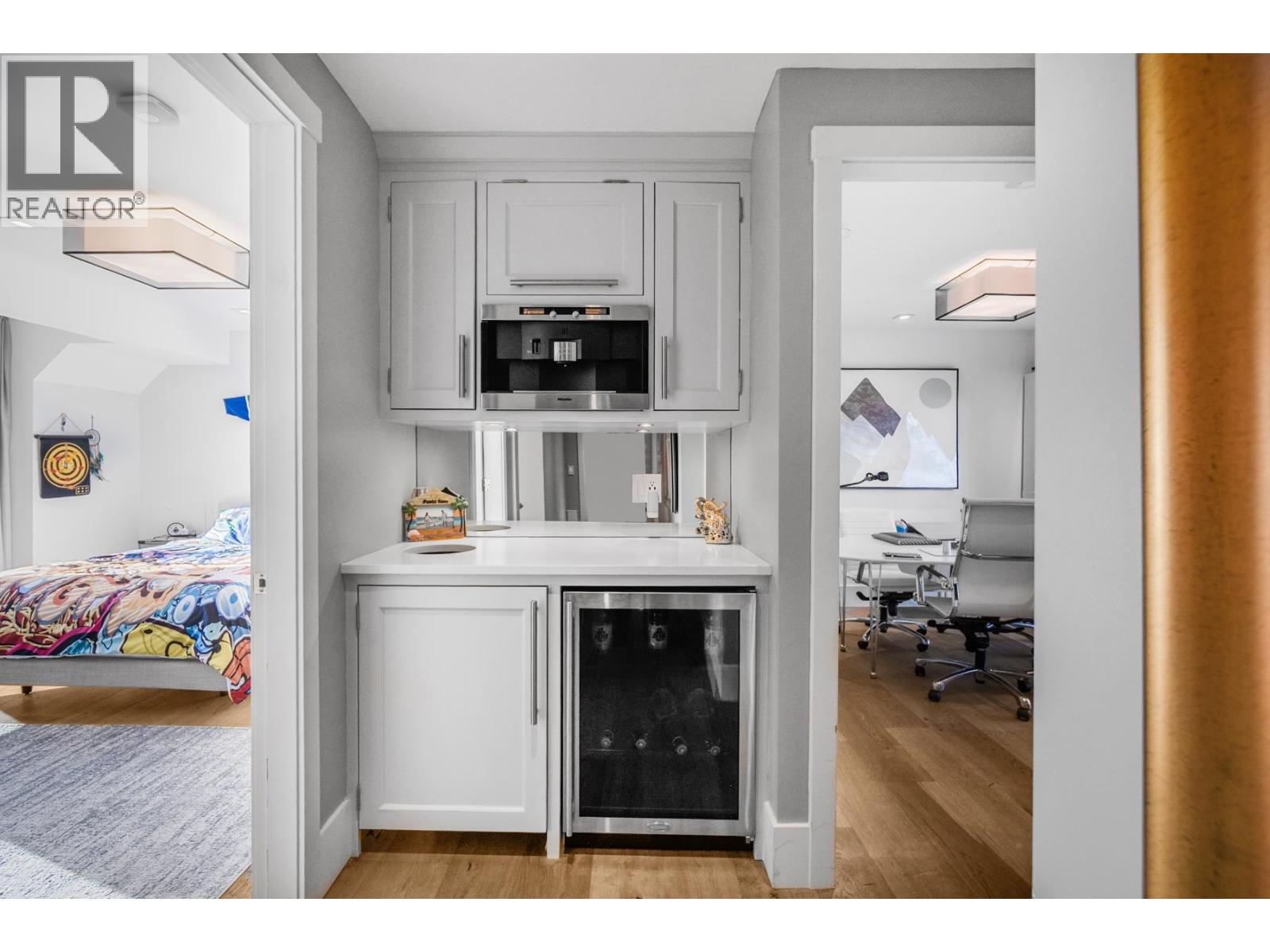 1388 21ST STREET, West Vancouver