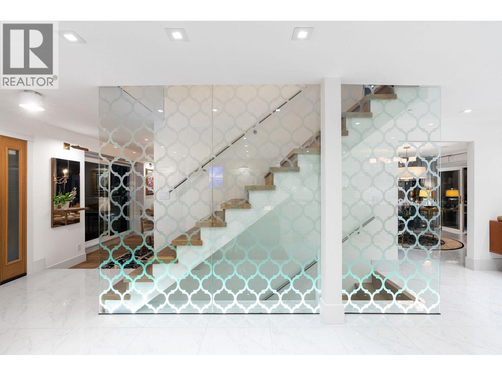 1388 21ST STREET, West Vancouver