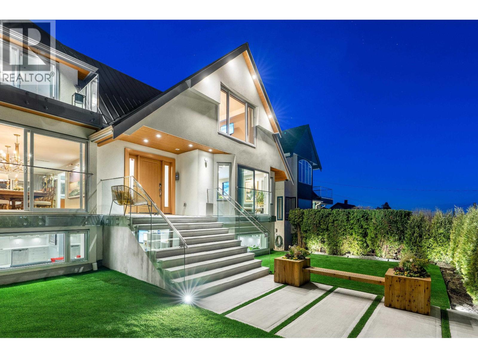 1388 21ST STREET, West Vancouver