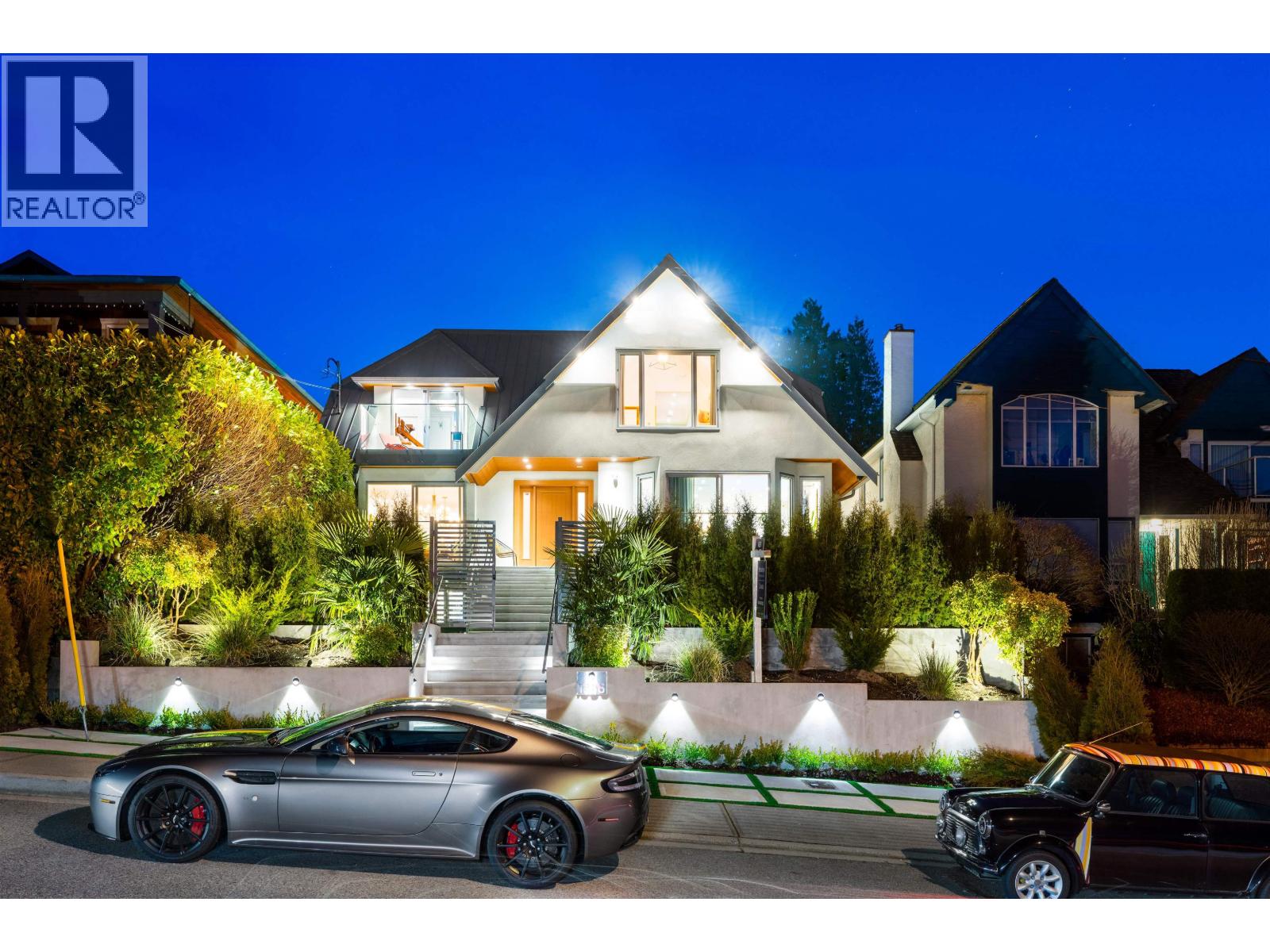 1388 21ST STREET, West Vancouver