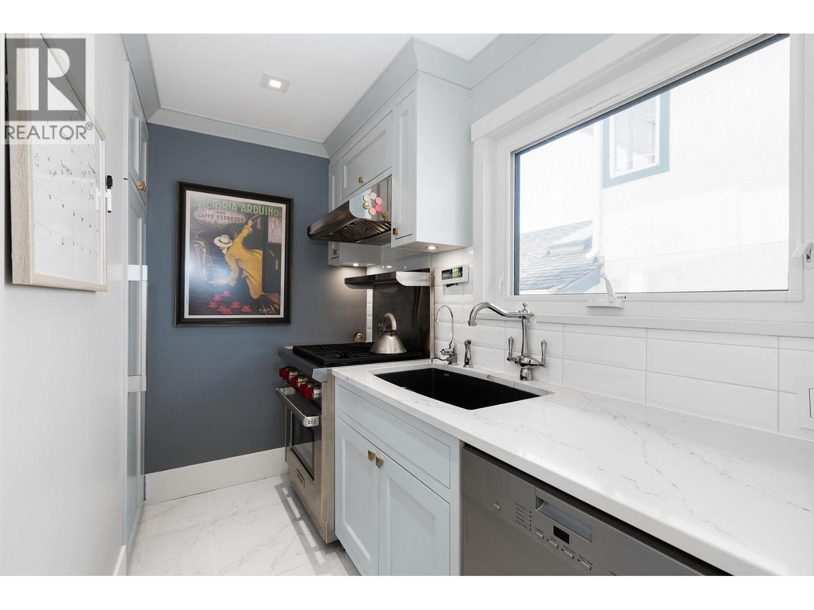 1388 21ST STREET, West Vancouver