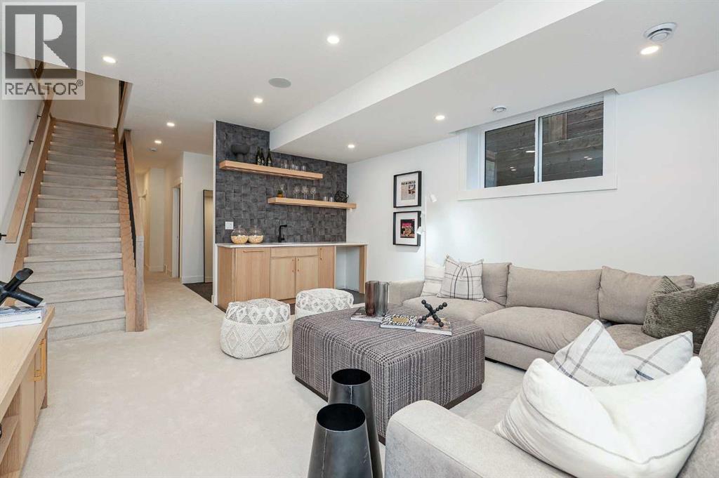 Single Family House for Sale in  Broadview Road NW Hillhurst Calgary 