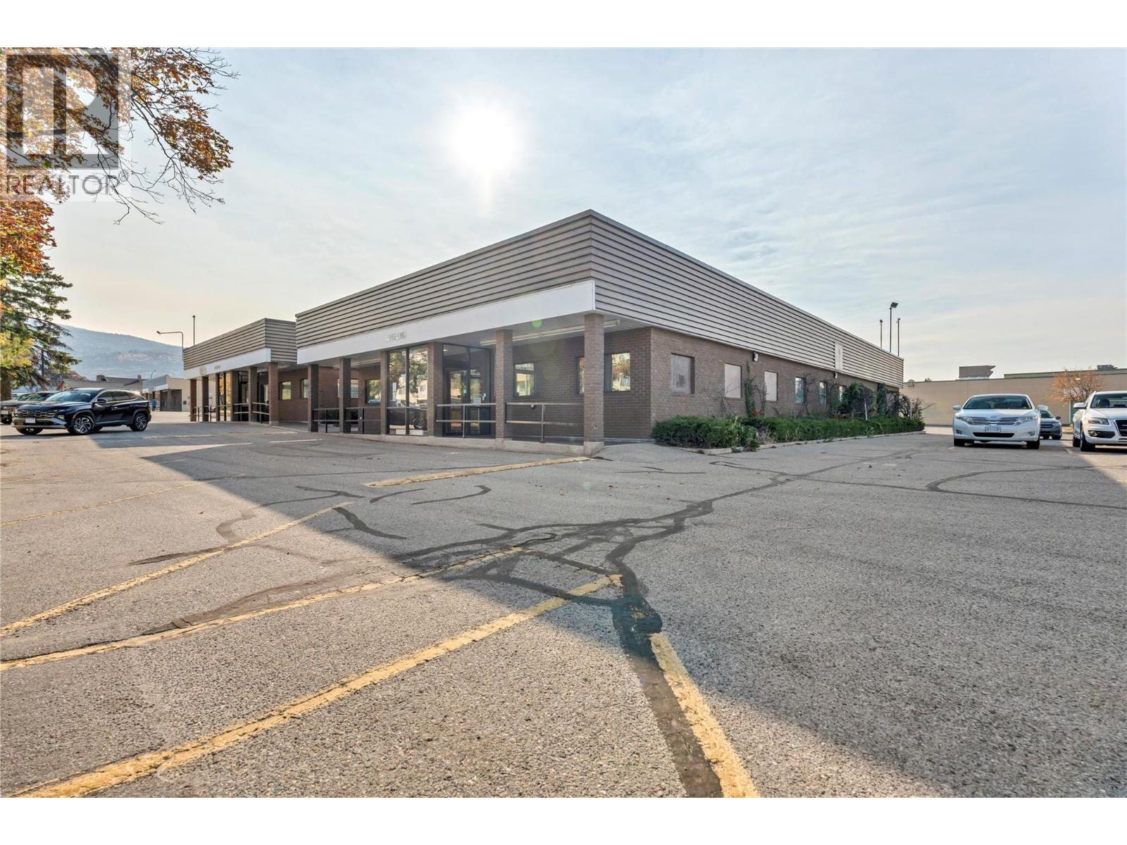 40 Calgary Avenue, Penticton