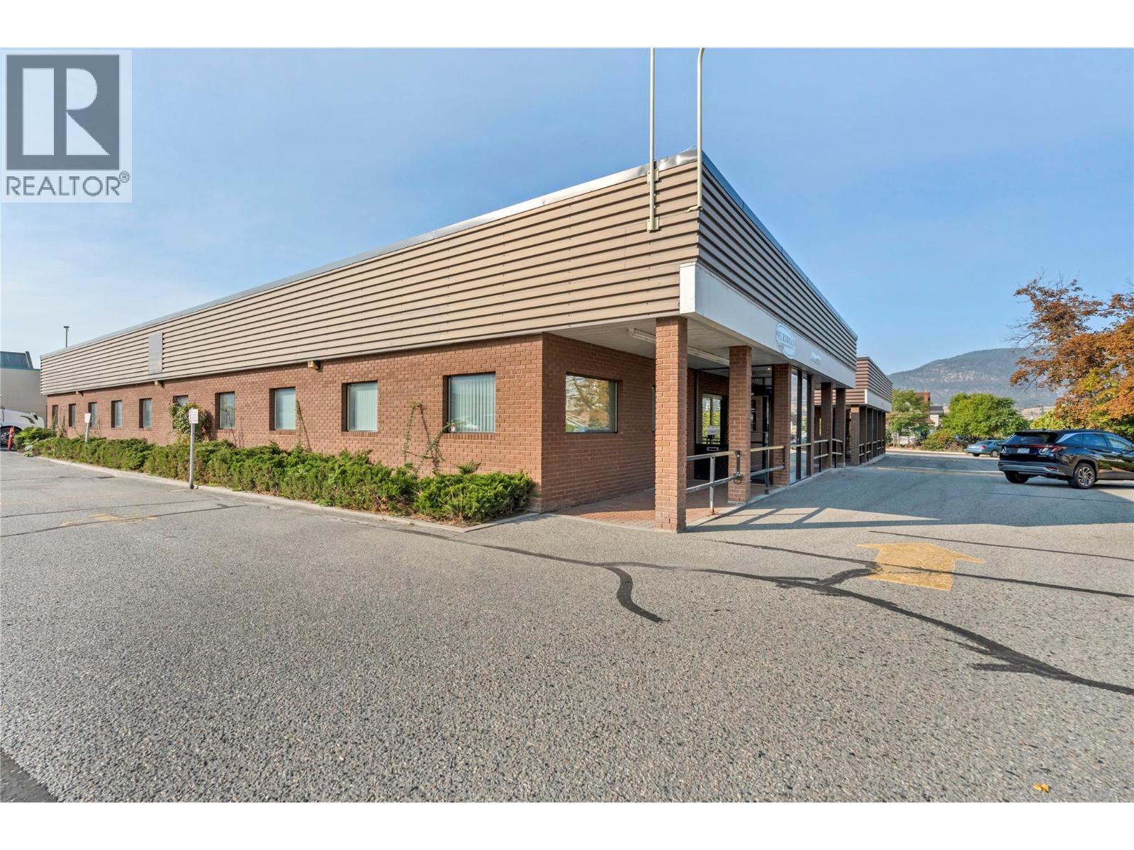 40 Calgary Avenue, Penticton