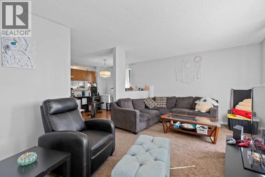 Single Family House Bungalow for Sale in   Avenue NE Pineridge Calgary 