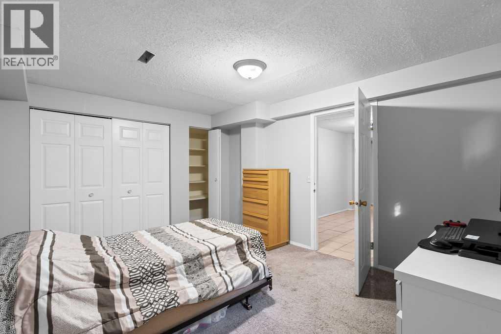 Single Family House Bungalow for Sale in   Avenue NE Pineridge Calgary 