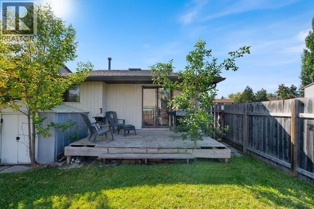 Single Family House Bungalow for Sale in   Avenue NE Pineridge Calgary 