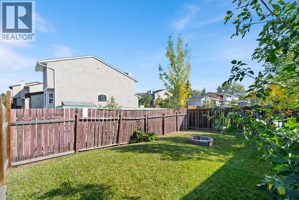 Single Family House Bungalow for Sale in   Avenue NE Pineridge Calgary 