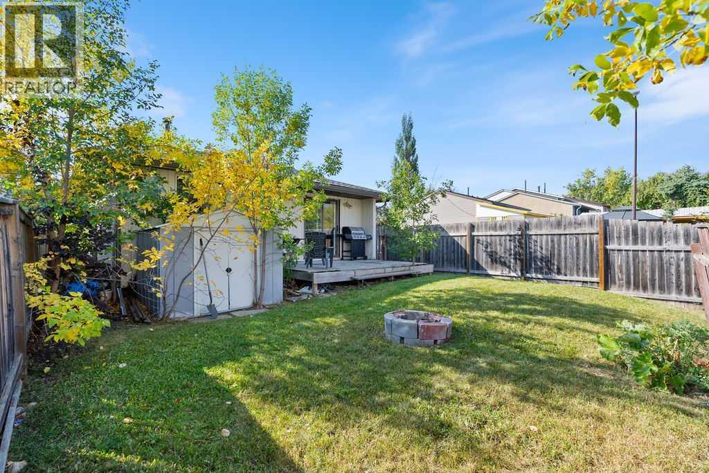 Single Family House Bungalow for Sale in   Avenue NE Pineridge Calgary 