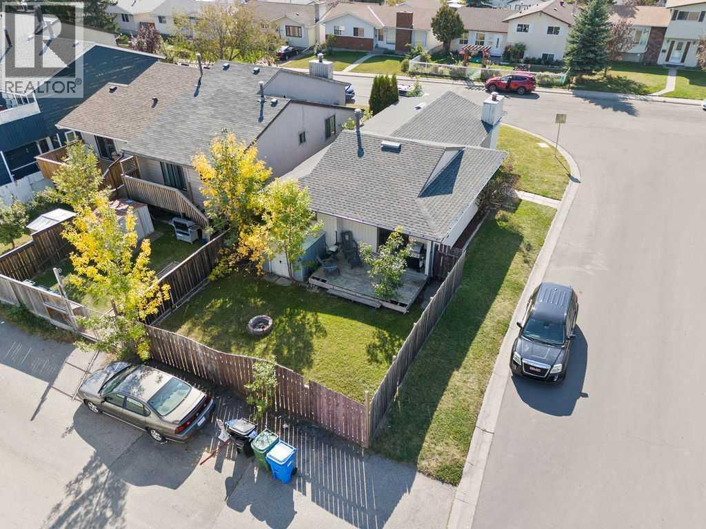 Single Family House Bungalow for Sale in   Avenue NE Pineridge Calgary 
