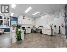 A 1723 Badham Boulevard, Regina, SK S4P0L9 Photo 8