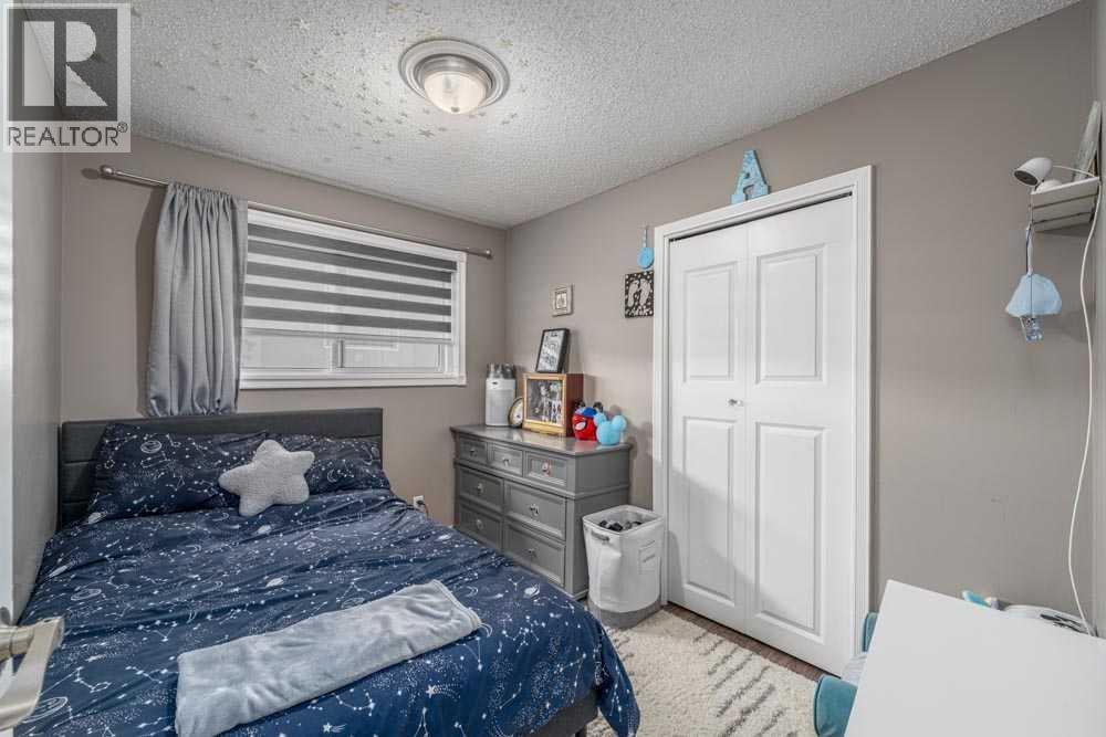 Single Family House Bungalow for Sale in   Avenue NE Pineridge Calgary 