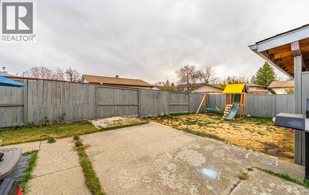 Single Family House Bungalow for Sale in   Avenue NE Pineridge Calgary 