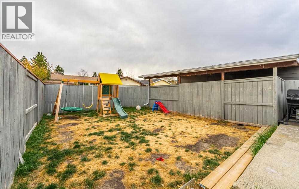 Single Family House Bungalow for Sale in   Avenue NE Pineridge Calgary 