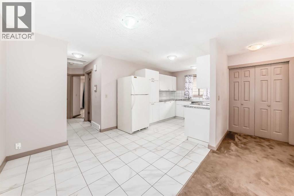 Single Family House Bi-level for Sale in  Berwick Drive NW Beddington Heights Calgary 