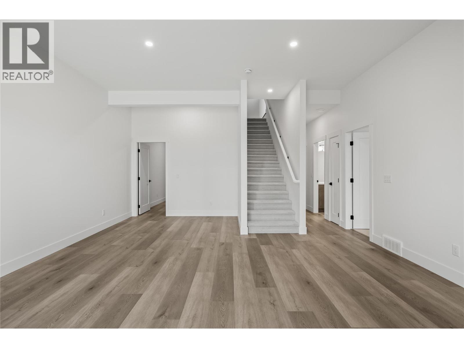 2835 Canyon Crest Drive Unit# 7, West Kelowna