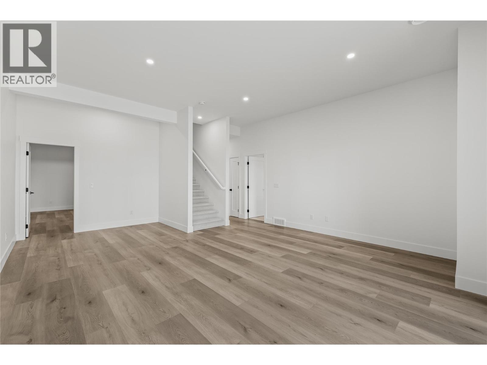 2835 Canyon Crest Drive Unit# 7, West Kelowna