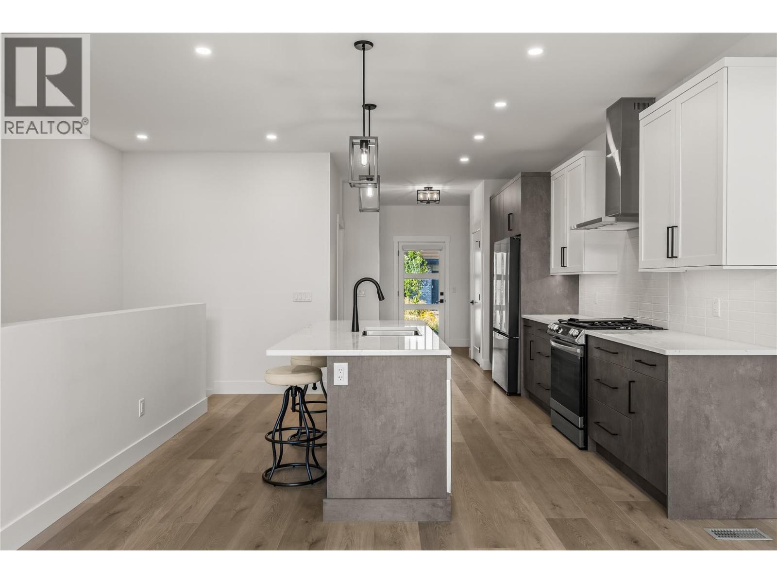 2835 Canyon Crest Drive Unit# 7, West Kelowna