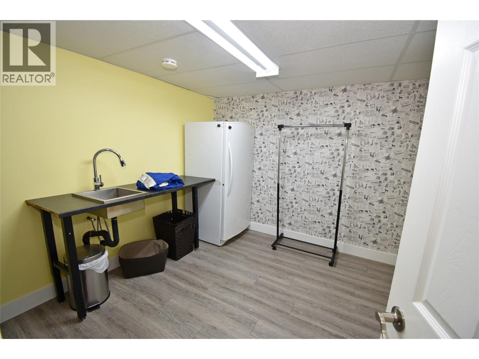  6427 Spencer Road, Kelowna