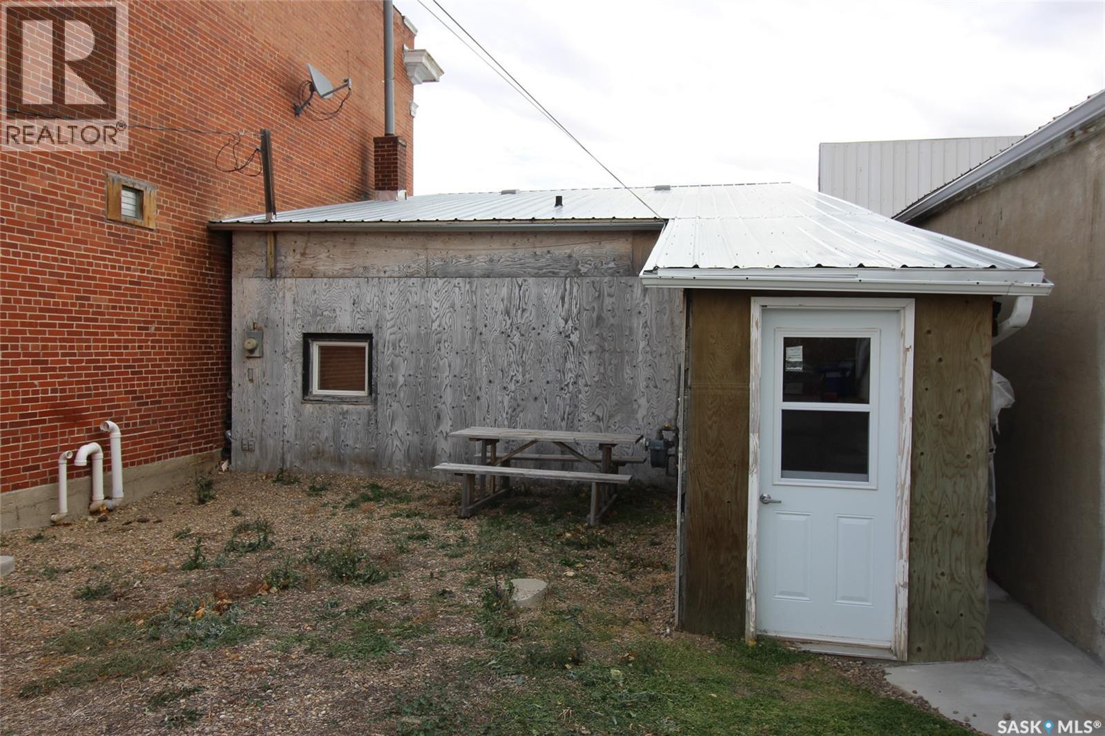 104 Maple AVENUE S — photo 21