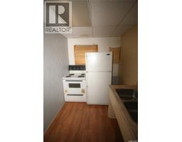 104 Maple Avenue S, Eastend, SK S0N0T0 Photo 12