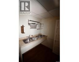 104 Maple Avenue S, Eastend, SK S0N0T0 Photo 13