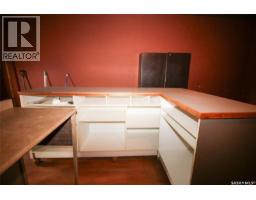 104 Maple Avenue S, Eastend, SK S0N0T0 Photo 9
