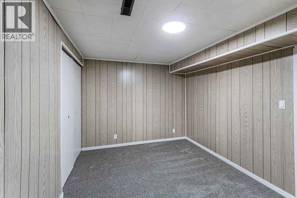 Single Family House for Sale in   Pennsylvania Road SE Penbrooke Meadows Calgary 