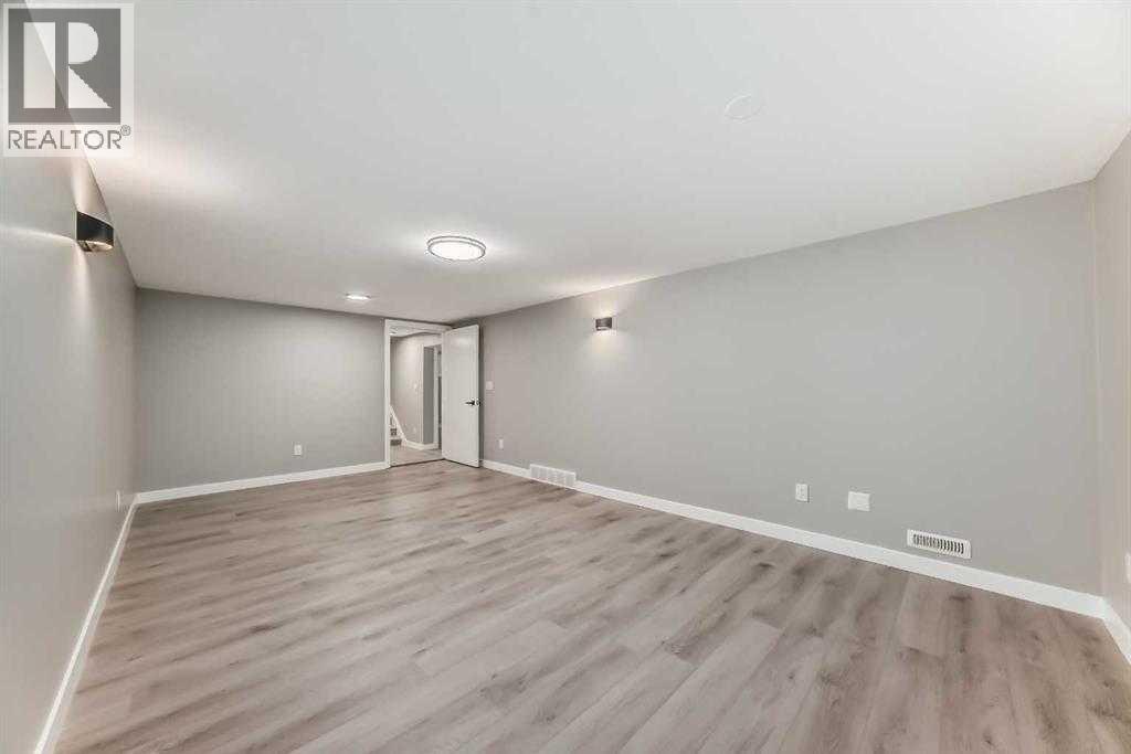 Single Family House for Sale in  Brooklyn Crescent NW Brentwood Calgary 