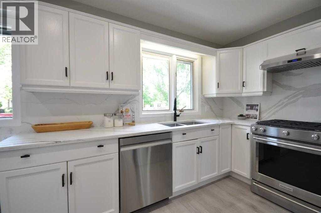 Single Family House for Sale in  Brooklyn Crescent NW Brentwood Calgary 