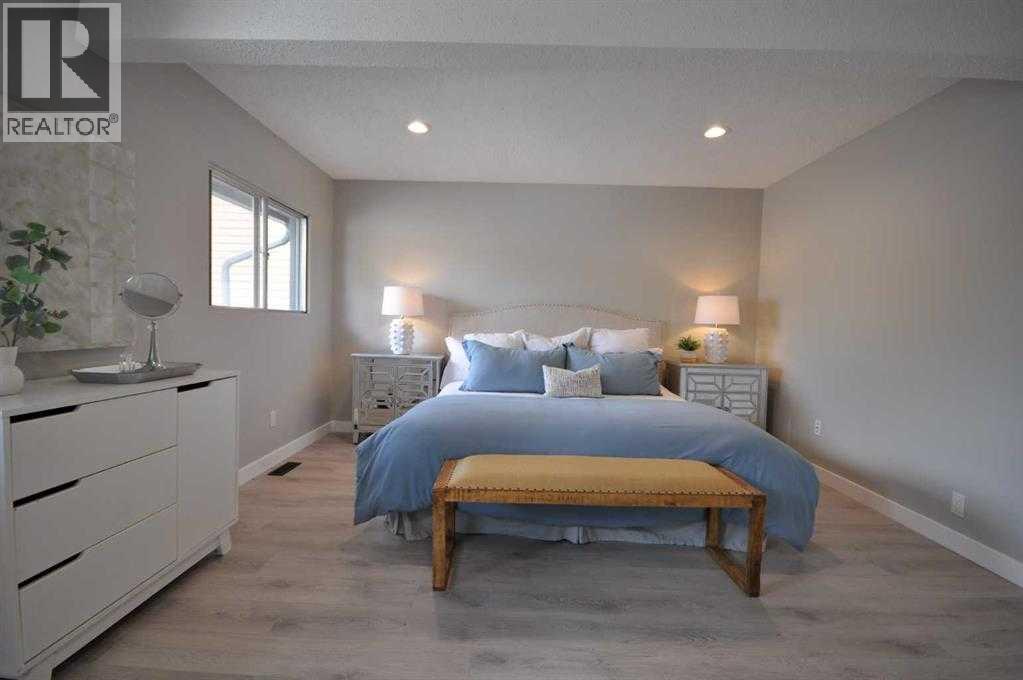 Single Family House for Sale in  Brooklyn Crescent NW Brentwood Calgary 