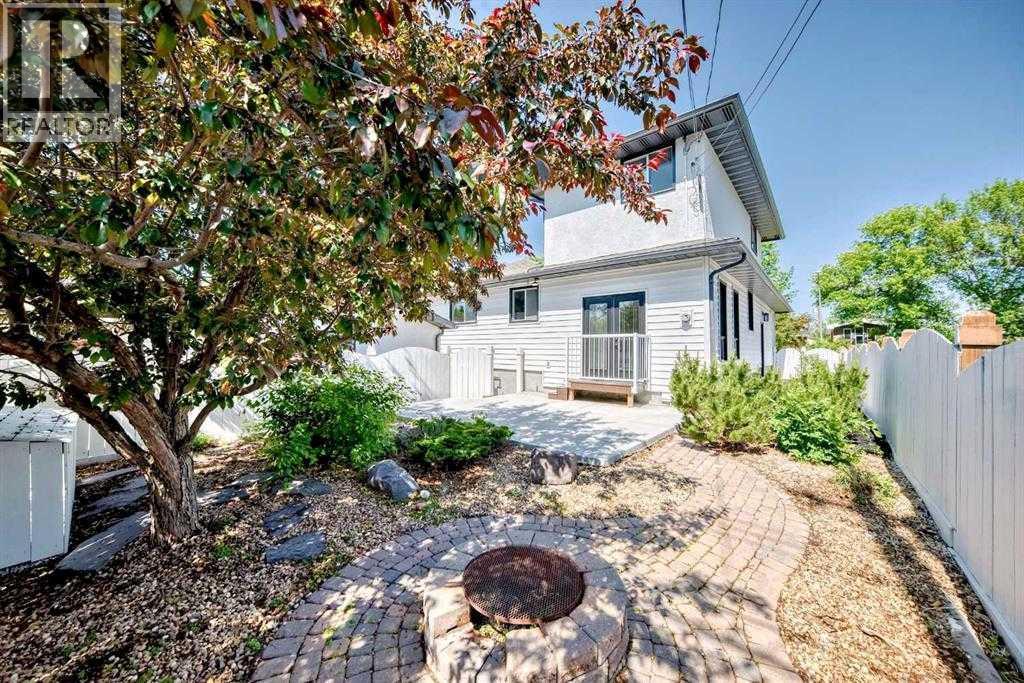 Single Family House for Sale in  Brooklyn Crescent NW Brentwood Calgary 