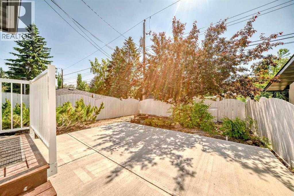 Single Family House for Sale in  Brooklyn Crescent NW Brentwood Calgary 