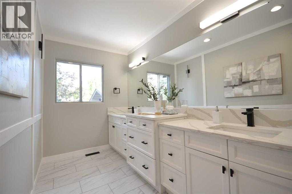 Single Family House for Sale in  Brooklyn Crescent NW Brentwood Calgary 