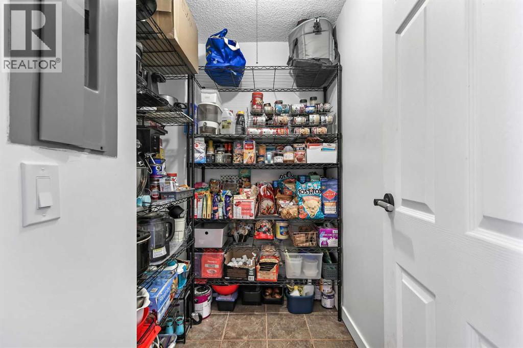 Single Family House for Sale in    Avenue SW Eau Claire Calgary 