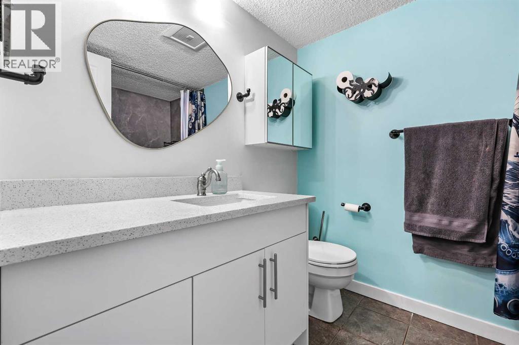 Single Family House for Sale in    Avenue SW Eau Claire Calgary 