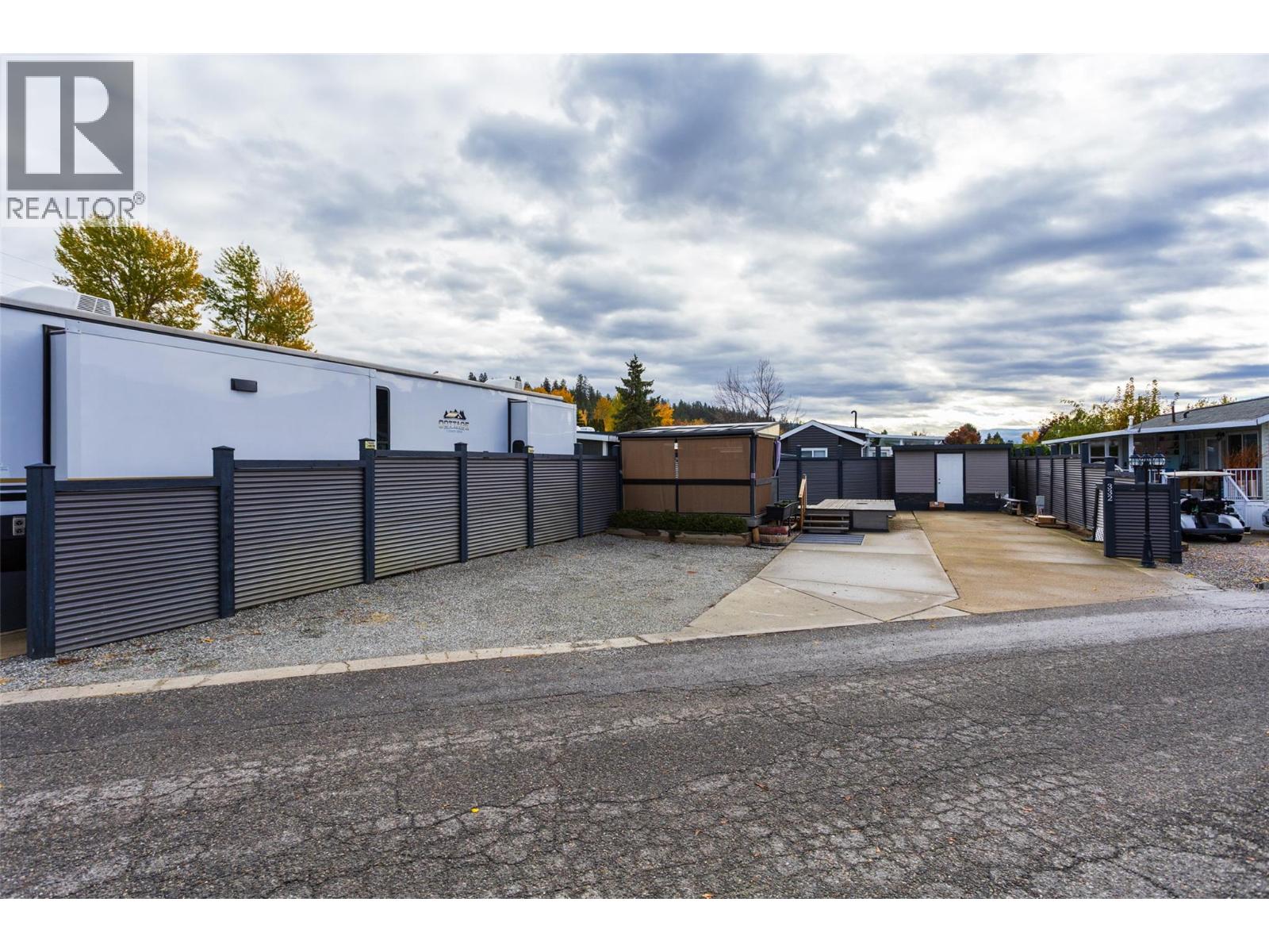 332 415 Commonwealth Road, Kelowna