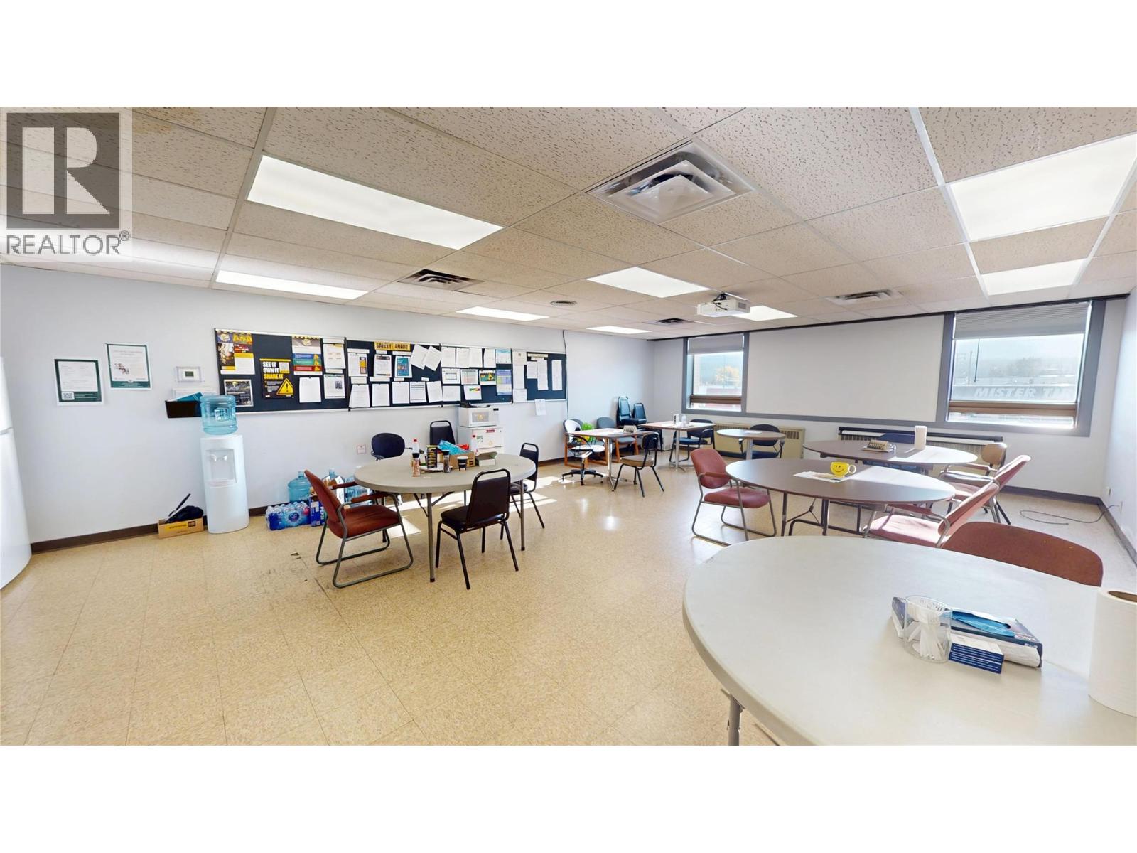  815 Cranbrook Street North, Cranbrook