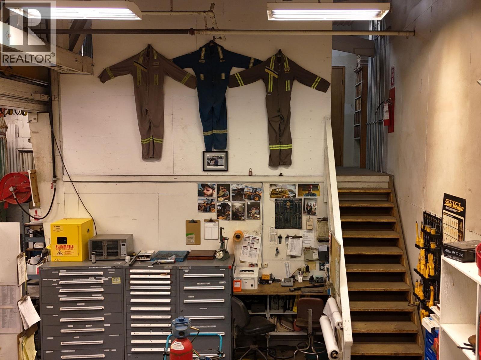  815 Cranbrook Street North, Cranbrook