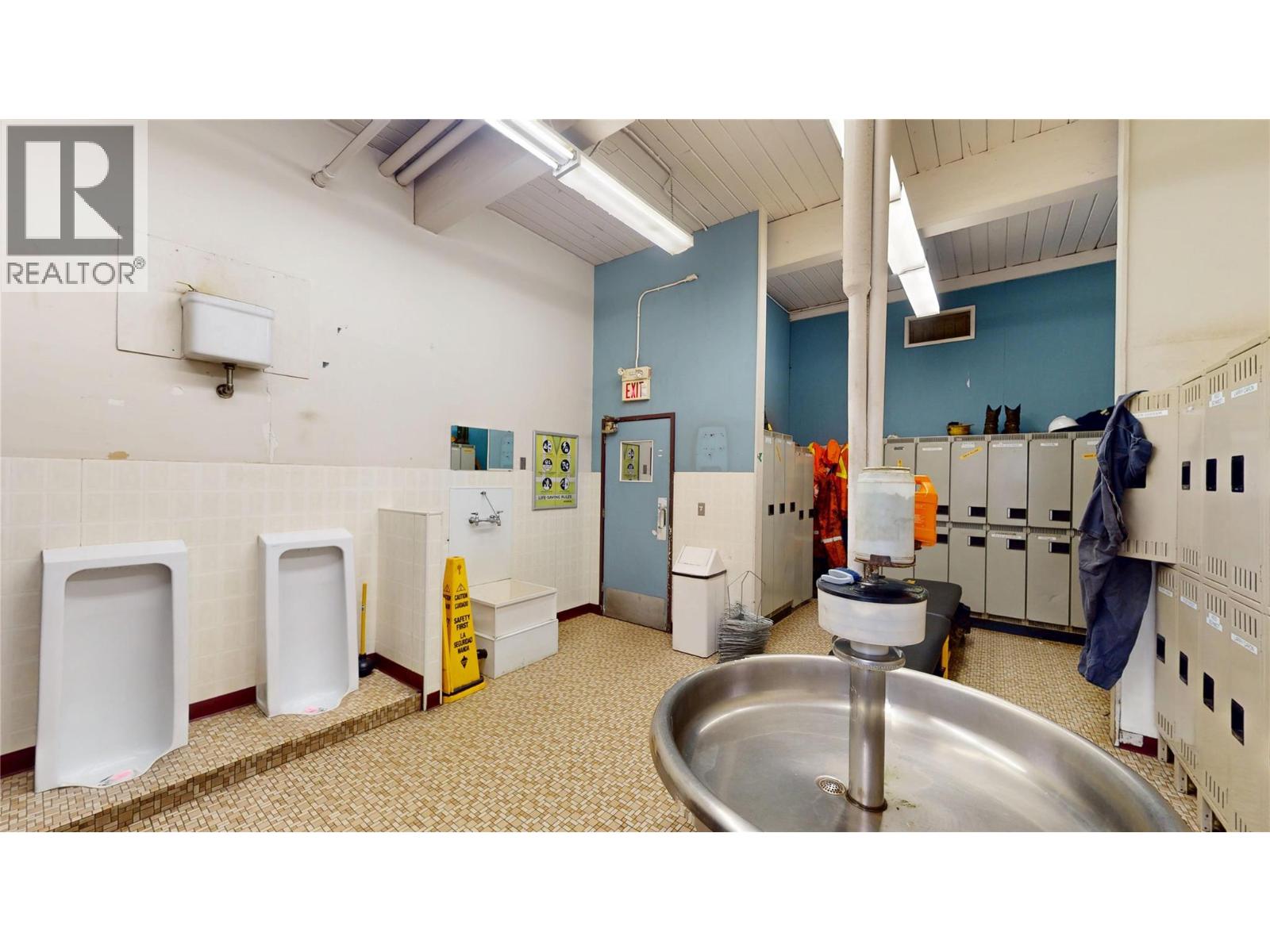  815 Cranbrook Street North, Cranbrook