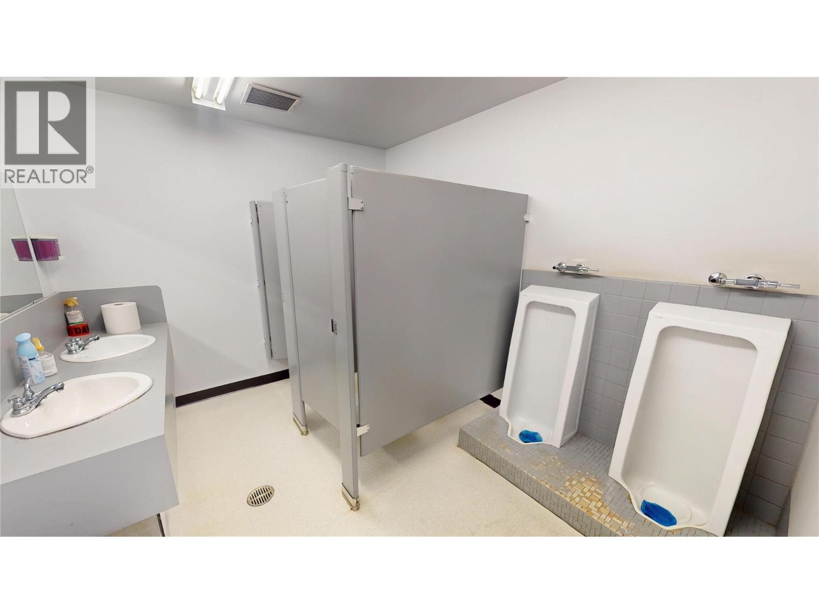  815 Cranbrook Street North, Cranbrook