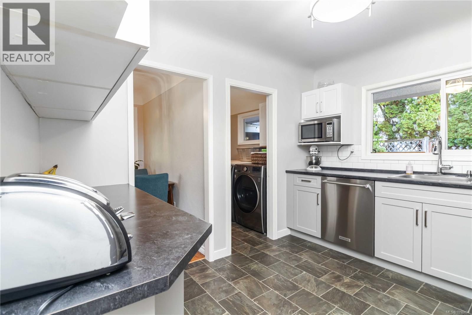  971 Marigold Road, Saanich