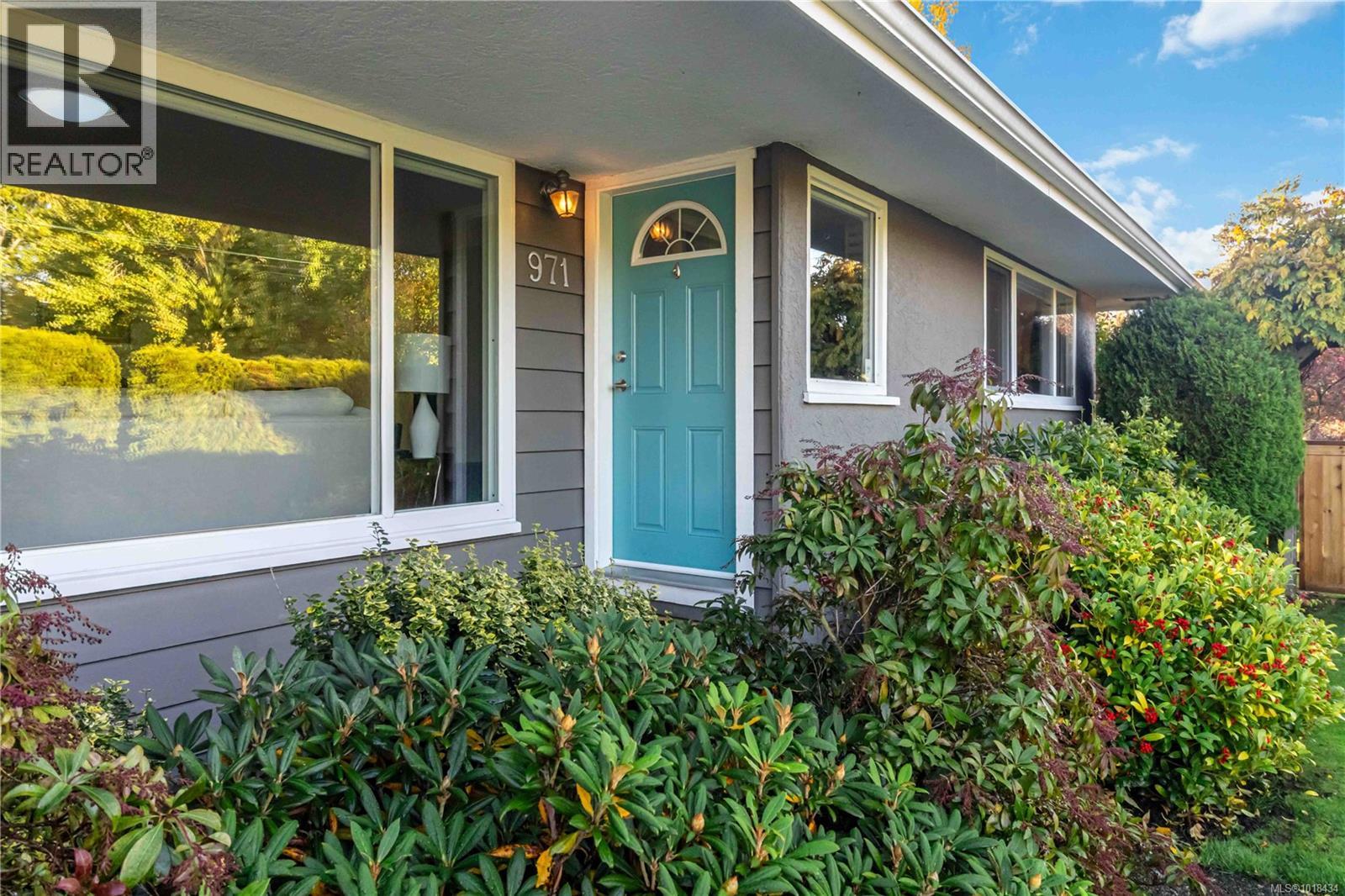  971 Marigold Road, Saanich