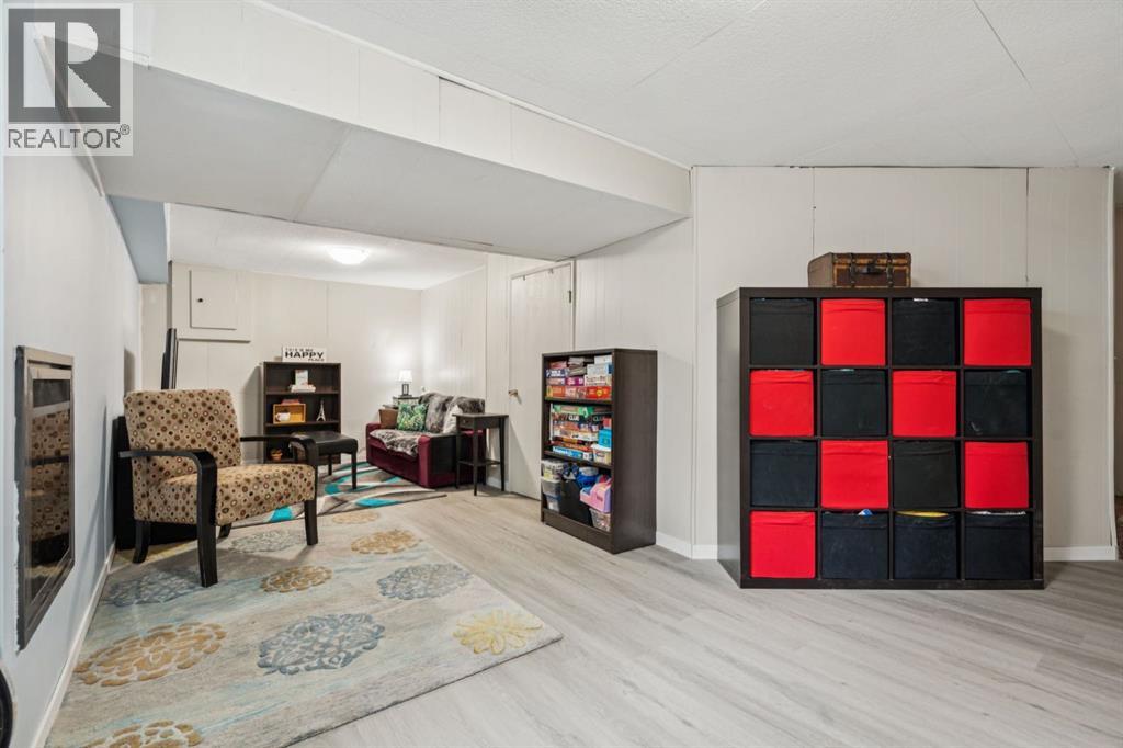 Single Family House for Sale in N  Lynnview Road SE Ogden Calgary 