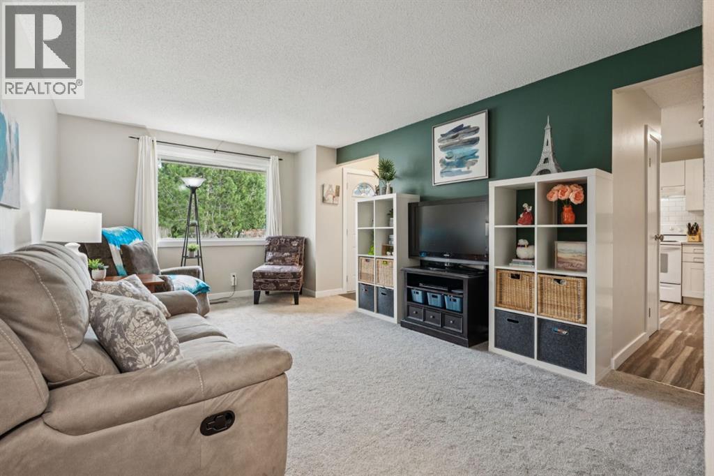 Single Family House for Sale in N  Lynnview Road SE Ogden Calgary 