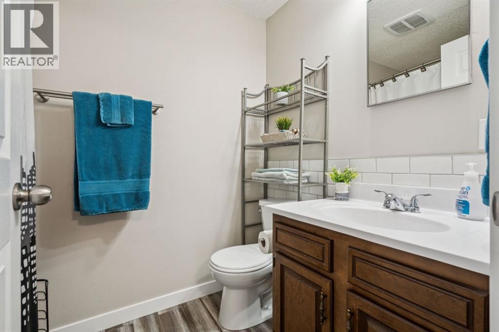 Single Family House for Sale in N  Lynnview Road SE Ogden Calgary 