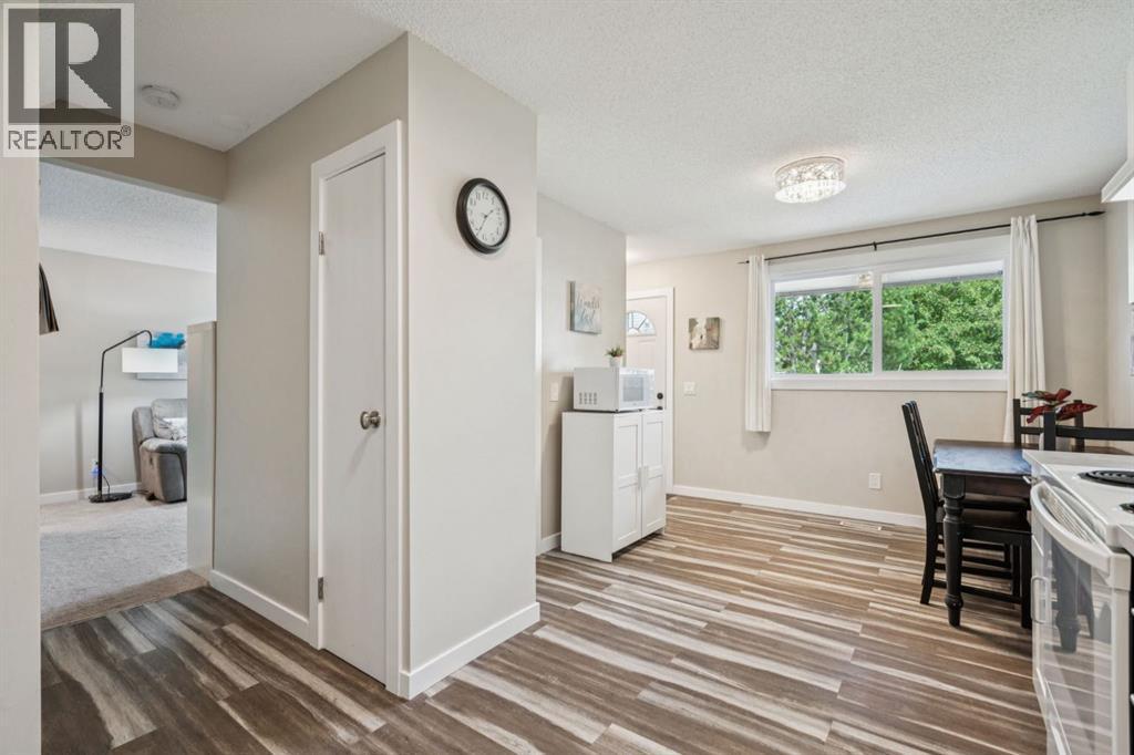 Single Family House for Sale in N  Lynnview Road SE Ogden Calgary 